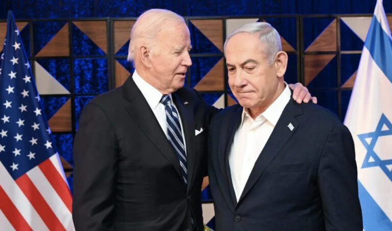 முகமூடிக்குப் பின்னால்..!