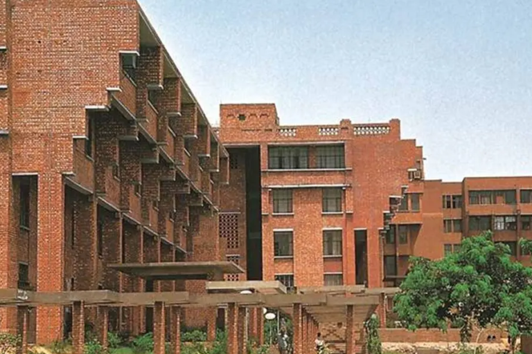 ஃபாசிஸத்திற்கு இரையாகும் பல்கலைக்கழகங்கள்